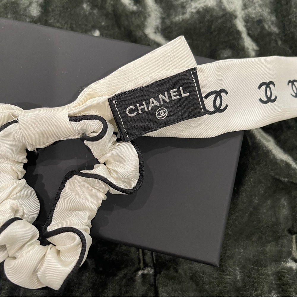 Brand New Chanel Hair Scrunchie - Picture 3 of 4